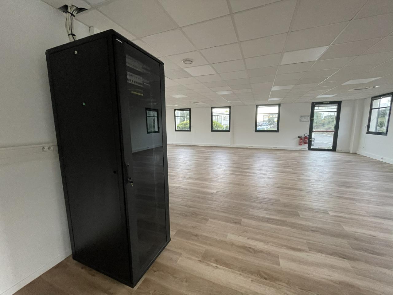 Bureau Aix-en-Provence 303m² Location bureau Aix-en-Provence Bouches-du-Rhône OLBUR2420499 6